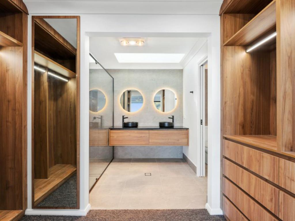 3/221 Carthage St, East Tamworth, NSW 2340