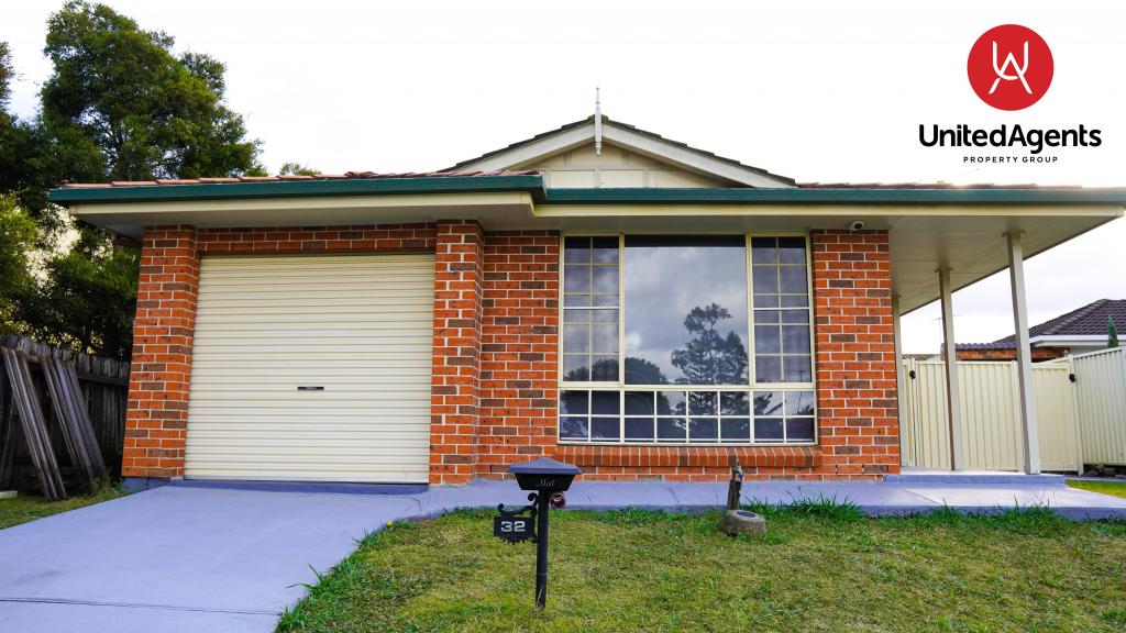 32 Falcon Cct, Green Valley, NSW 2168