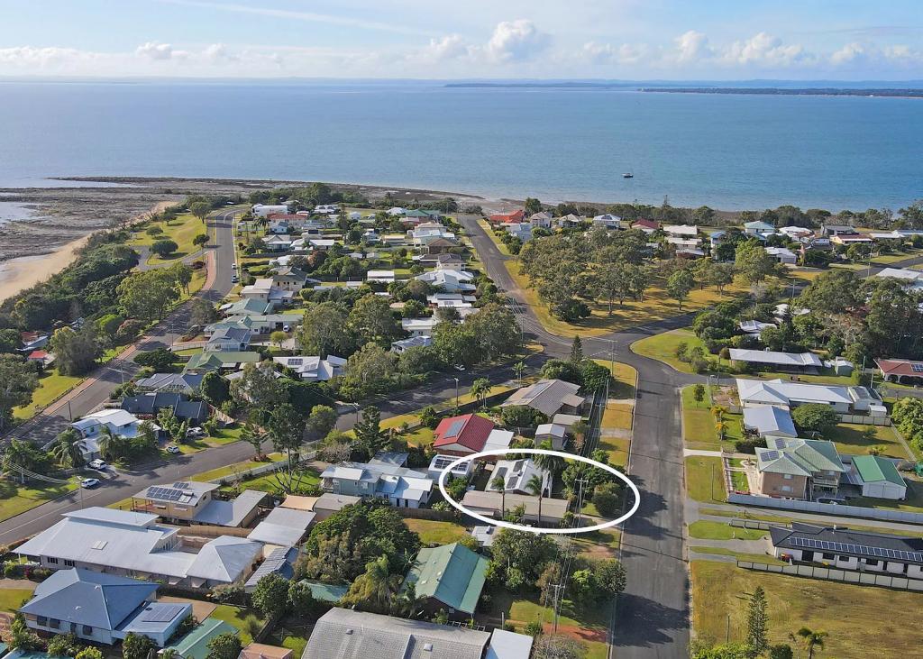 64 Helsham St, Point Vernon, QLD 4655