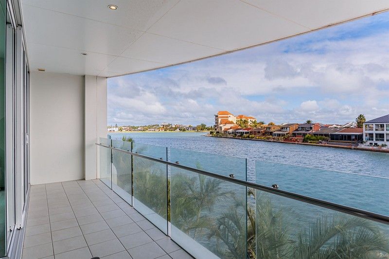 9/155 Brebner Dr, West Lakes, SA 5021