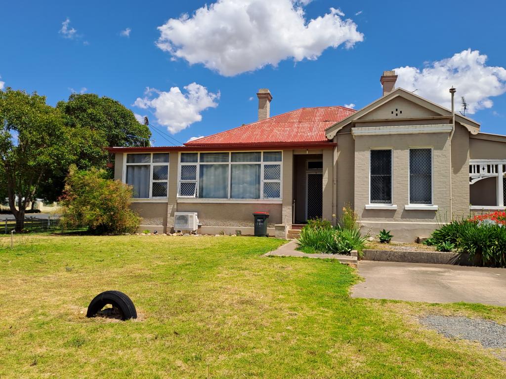 2/2 Spring St, Young, NSW 2594