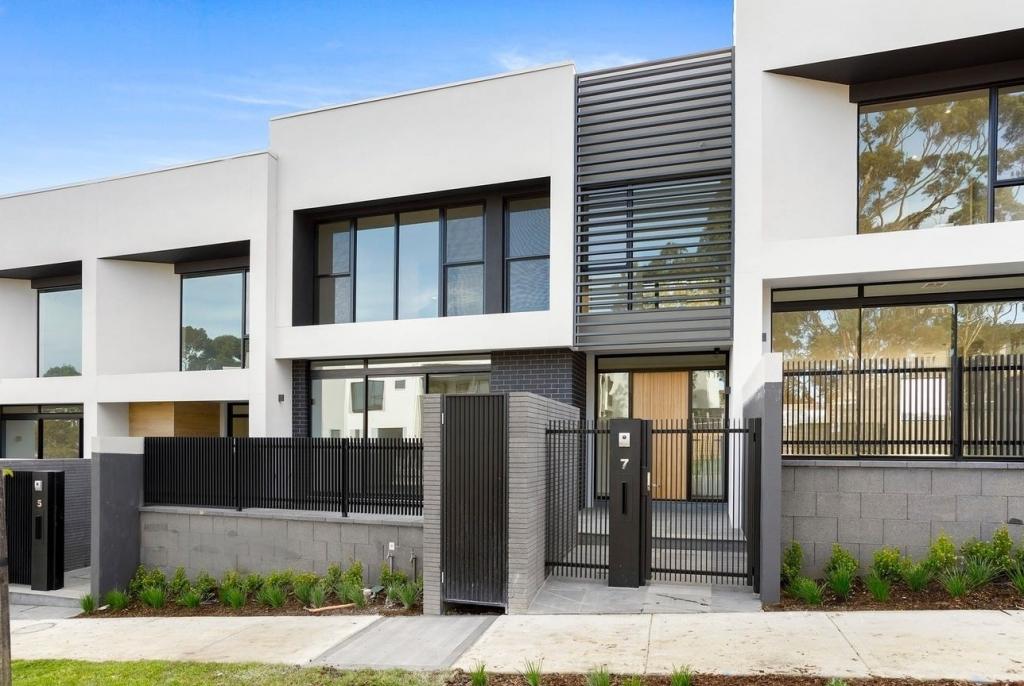 7 Caladenia Cct, Doncaster, VIC 3108
