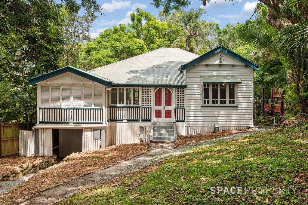 30 Ennever St, Bardon, QLD 4065