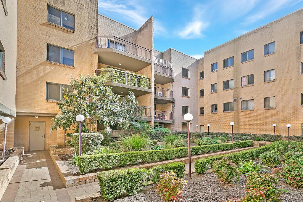 9/5 Fourth Ave, Blacktown, NSW 2148