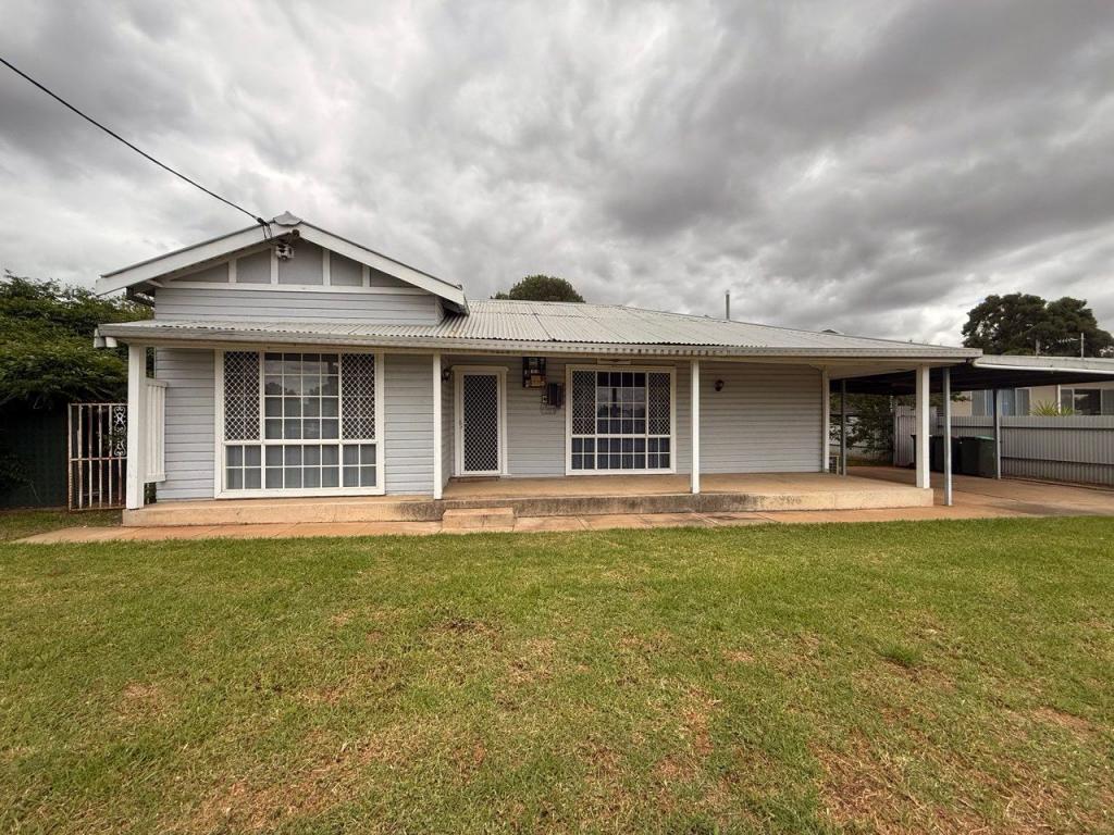 70 SAM ST, FORBES, NSW 2871