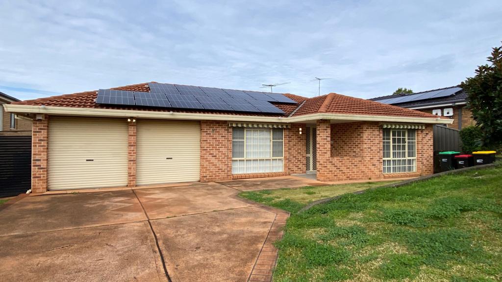 8 Robin St, Hinchinbrook, NSW 2168