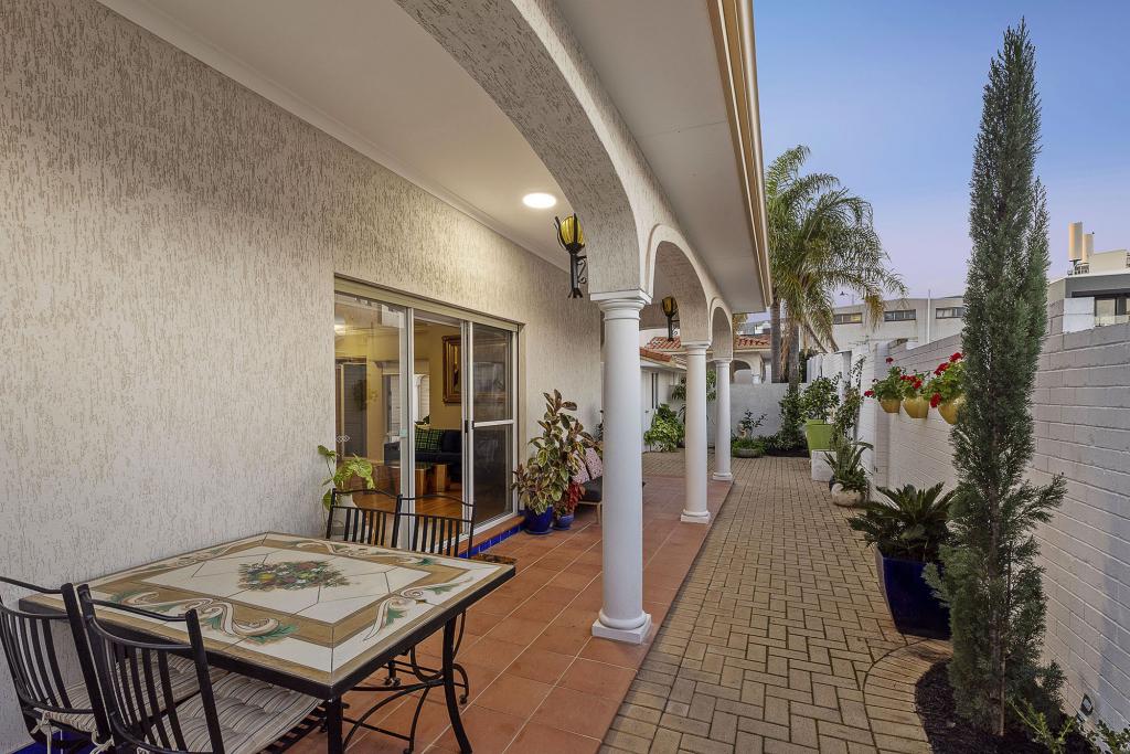 44D FLINDERS ST, MOUNT HAWTHORN, WA 6016