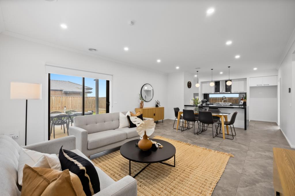 25 Reservoir Rd, Fraser Rise, VIC 3336