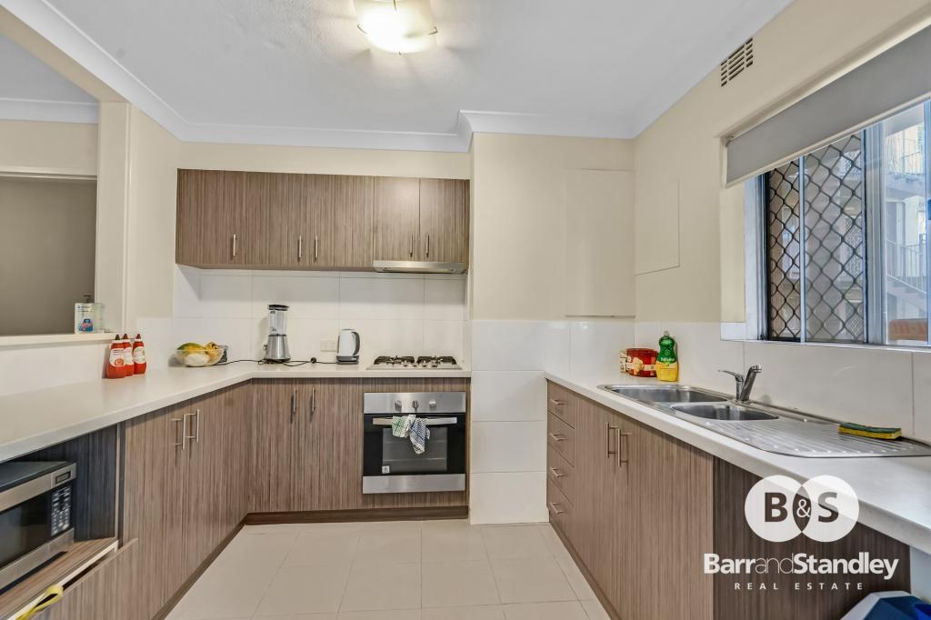 10/1 Stallard Pl, Withers, WA 6230