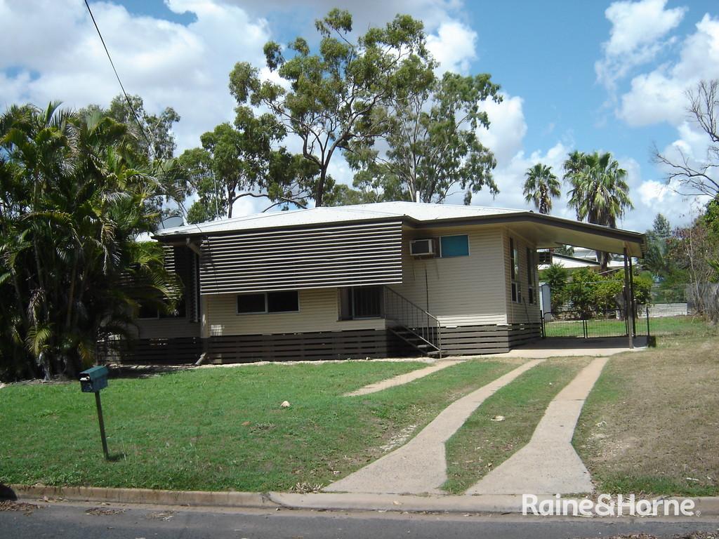 43 LEICHHARDT DR, MORANBAH, QLD 4744