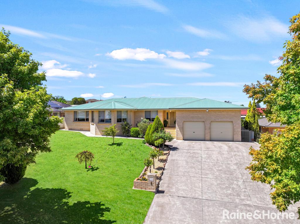 8 Maple Cl, Kelso, NSW 2795