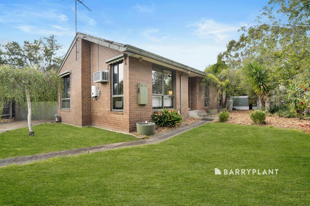 13 UPTON CRES, NARRE WARREN, VIC 3805