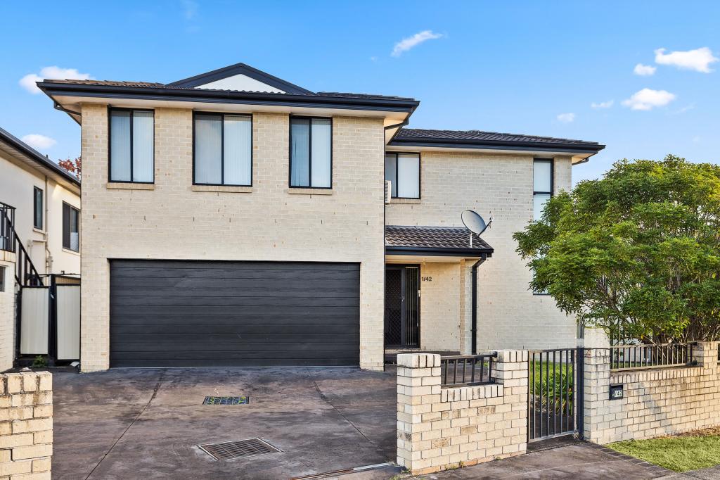 1/42 Farmborough Rd, Unanderra, NSW 2526