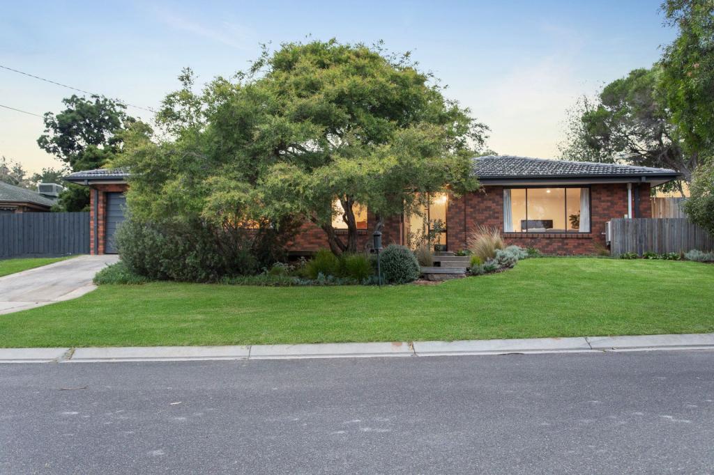 2 Kenley Ct, Frankston, VIC 3199
