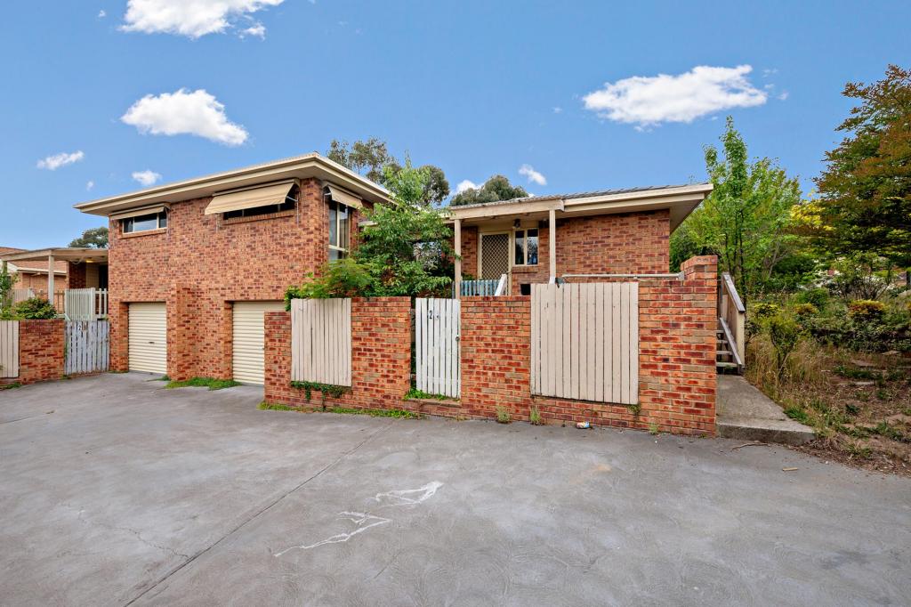 2a & 2b Loureiro St, Conder, ACT 2906