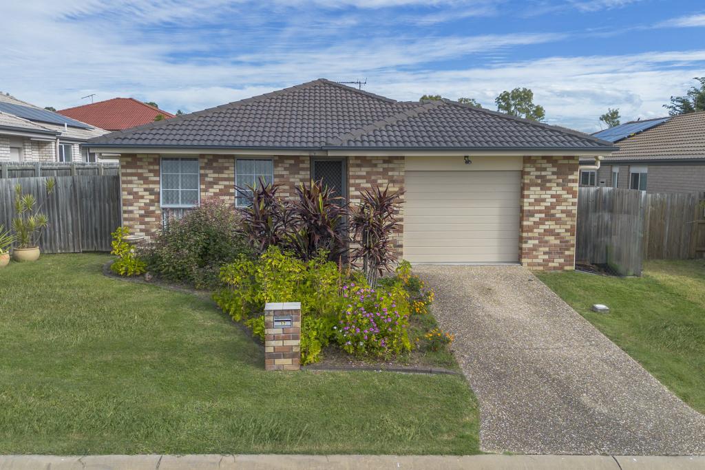 17/12 Walnut Cres, Lowood, QLD 4311