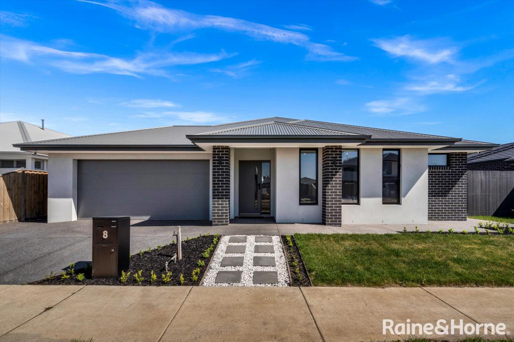 8 Lindquist Dr, Gisborne, VIC 3437