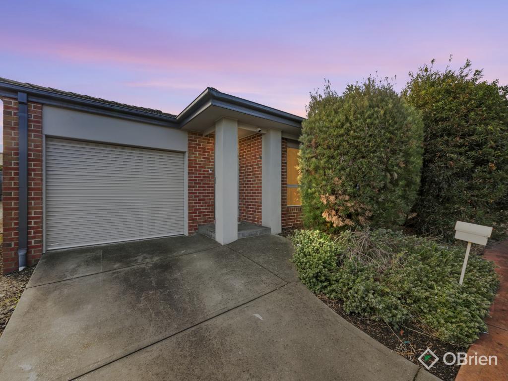 18/11 Hawk Ave, Pakenham, VIC 3810