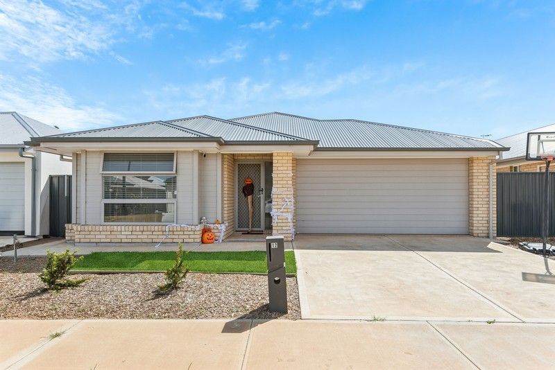 12 Kestral St, Munno Para, SA 5115