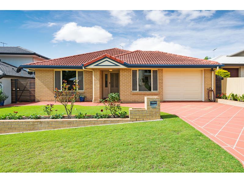 135 Morialta St, Mansfield, QLD 4122