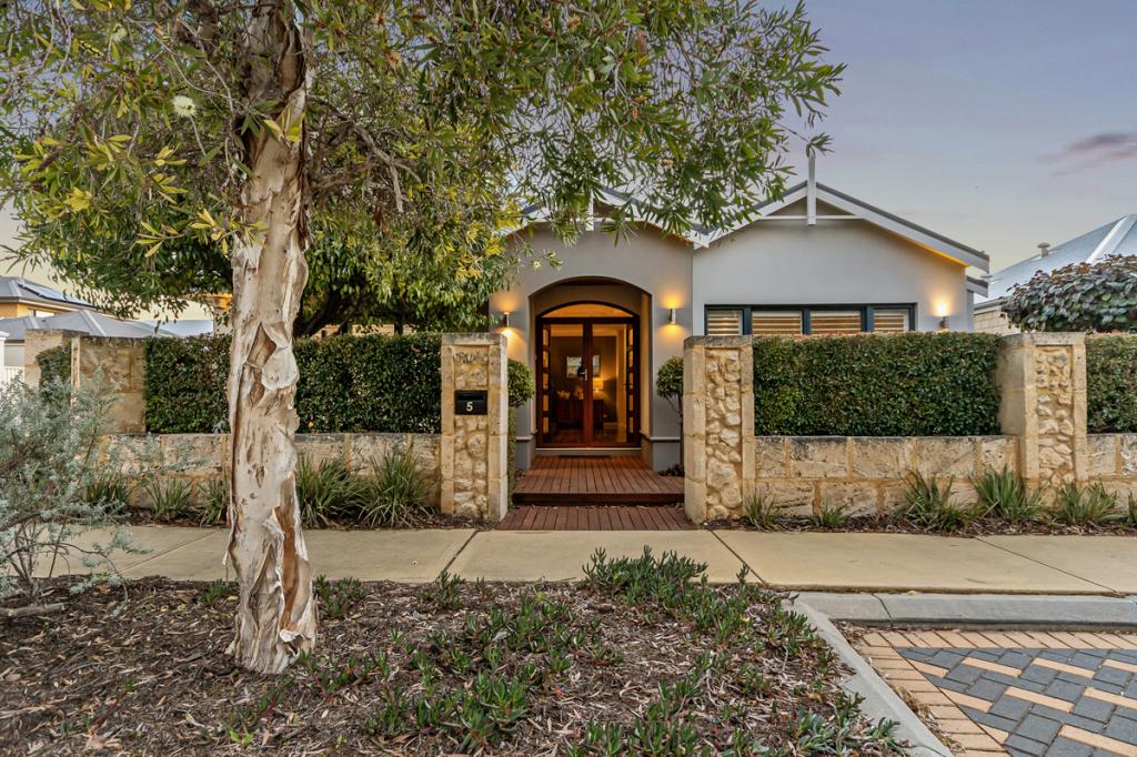 5 Quarram Cres, Burns Beach, WA 6028