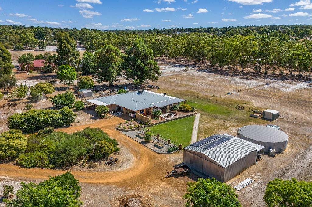 44 CHAROLAIS TRL, LOWER CHITTERING, WA 6084