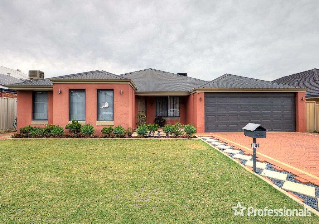 24 Kwilena Ave, Wattle Grove, WA 6107