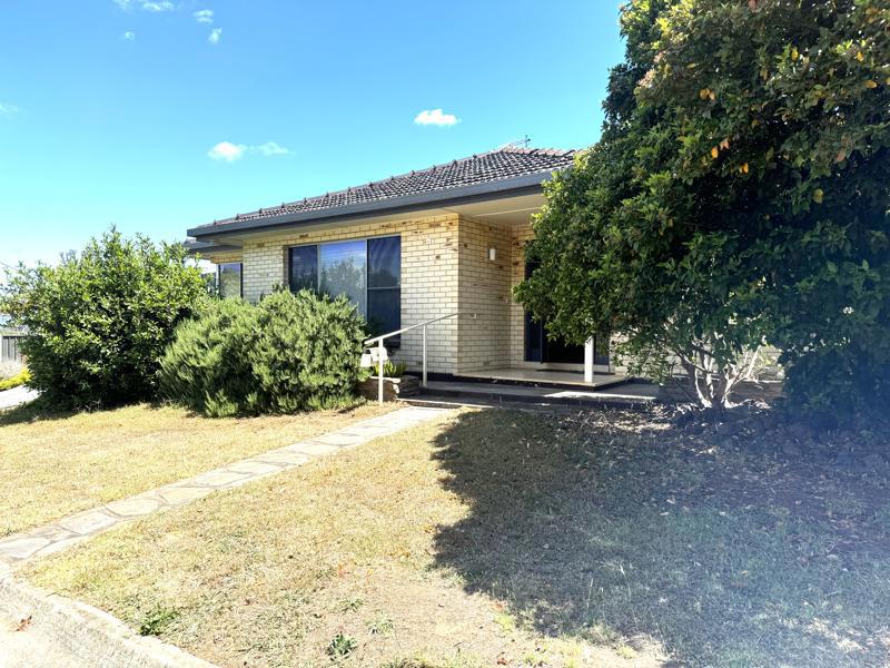 15 Robert Arnold Ave, Valley View, SA 5093