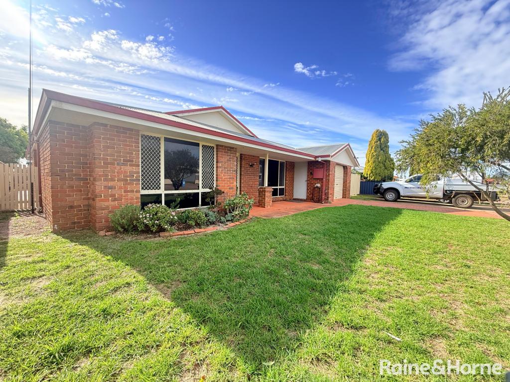 6 Whitegum Ave, Castletown, WA 6450