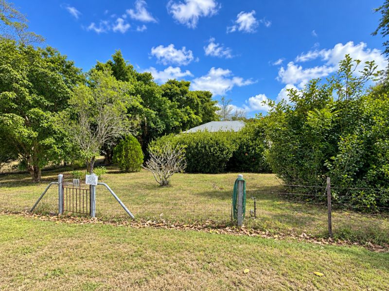 11 Charlotte St, Cooktown, QLD 4895