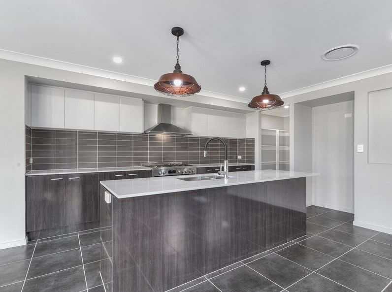 43 Keats St, Cannon Hill, QLD 4170