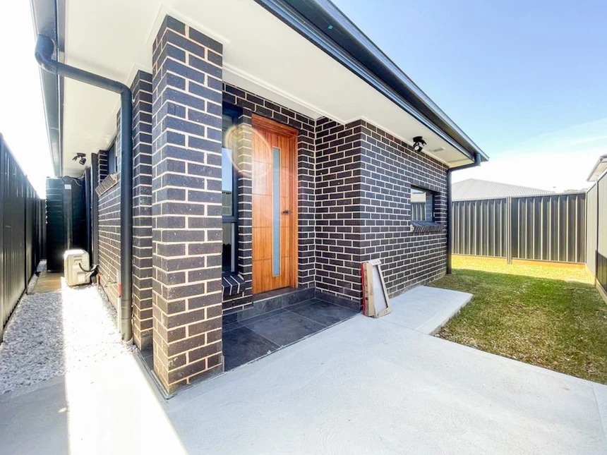 25b Squadron St, Leppington, NSW 2179