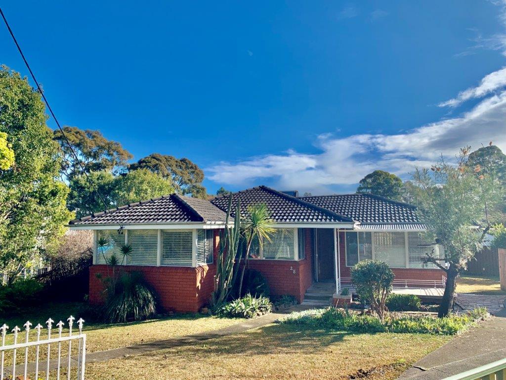 28 Gloucester St, Macquarie Fields, NSW 2564