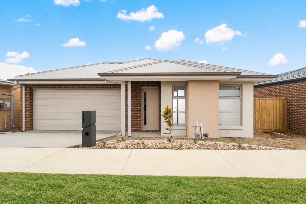24 MOLLYAN AVE, CHARLEMONT, VIC 3217