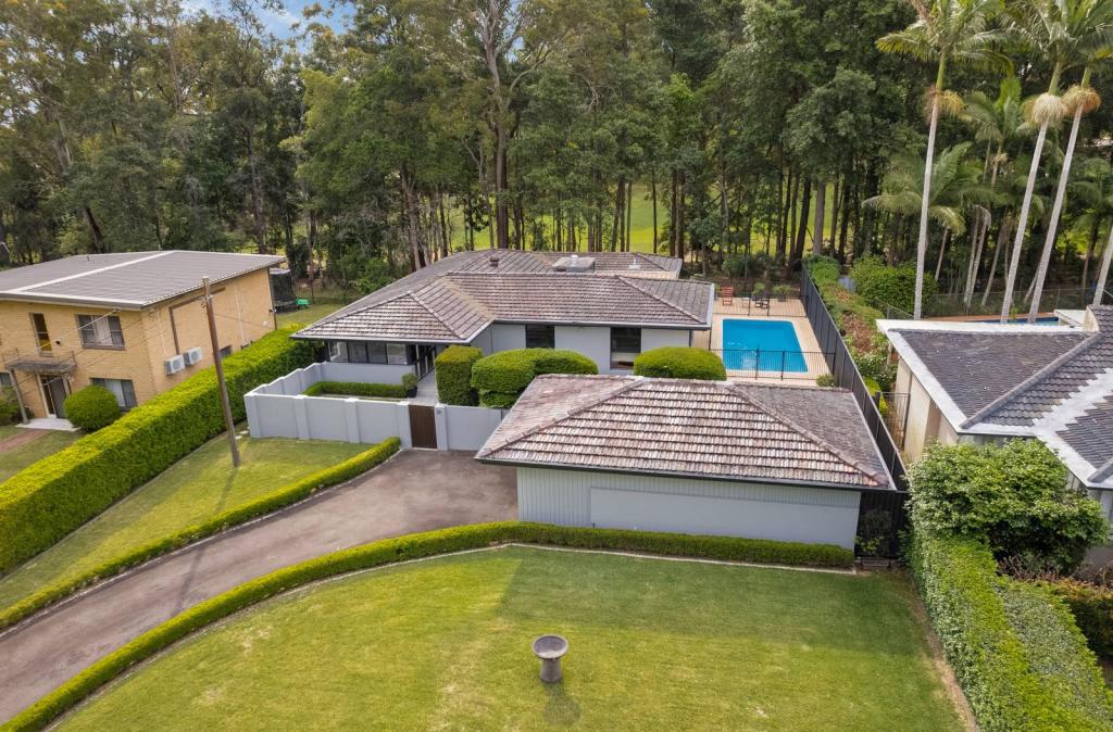 26 GREENWAY DR, PYMBLE, NSW 2073