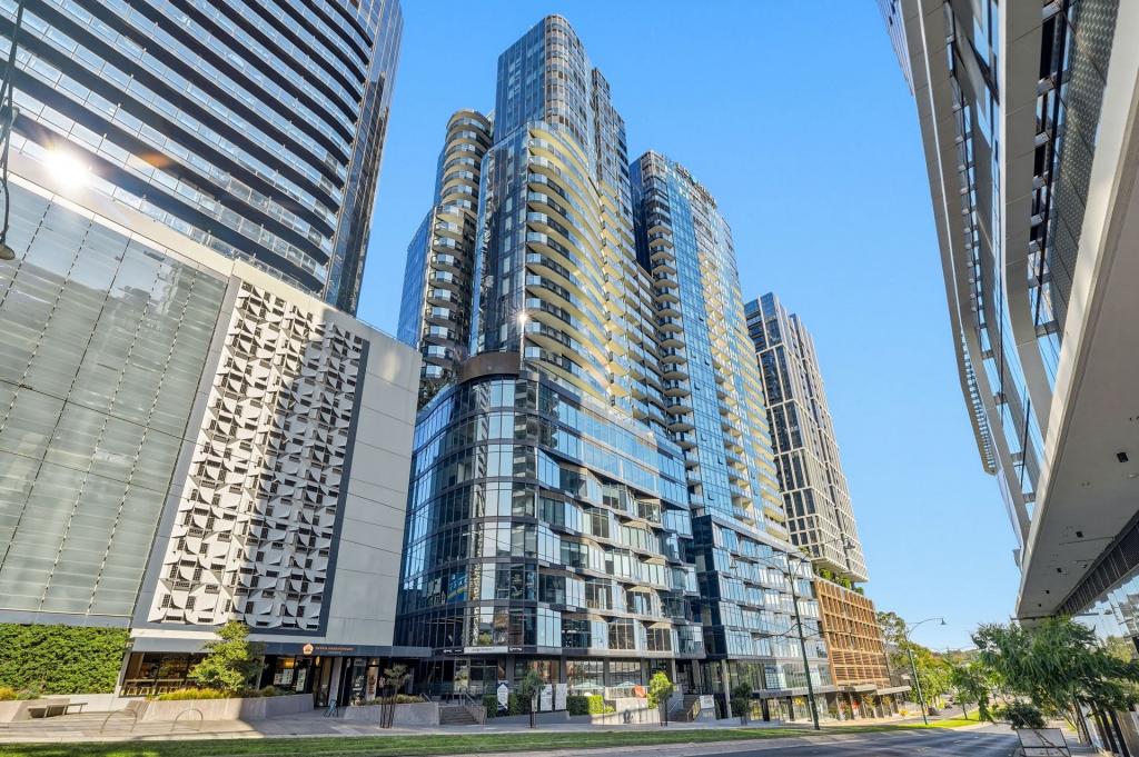 1004/828 WHITEHORSE RD, BOX HILL, VIC 3128