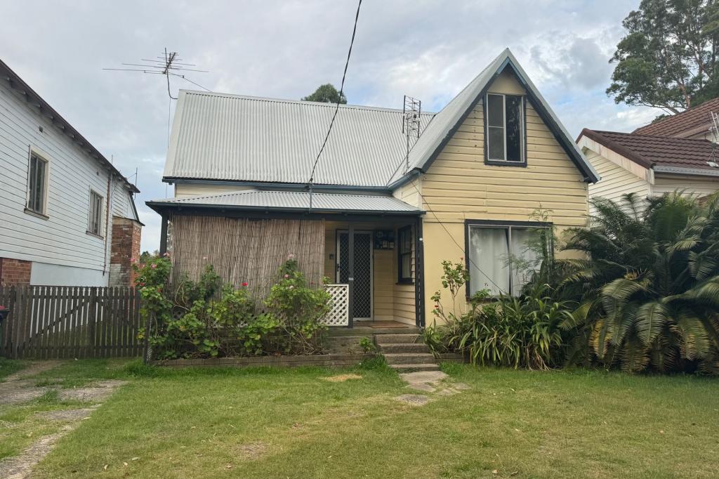 33 SPRING ST, SOUTH GRAFTON, NSW 2460