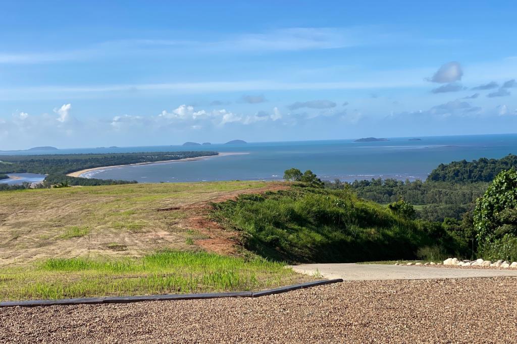  Bingil Bay Rd, Mission Beach, QLD 4852