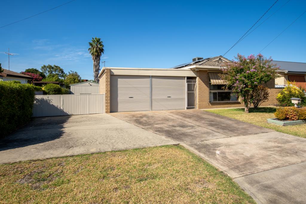 389 SANDRINA DR, LAVINGTON, NSW 2641