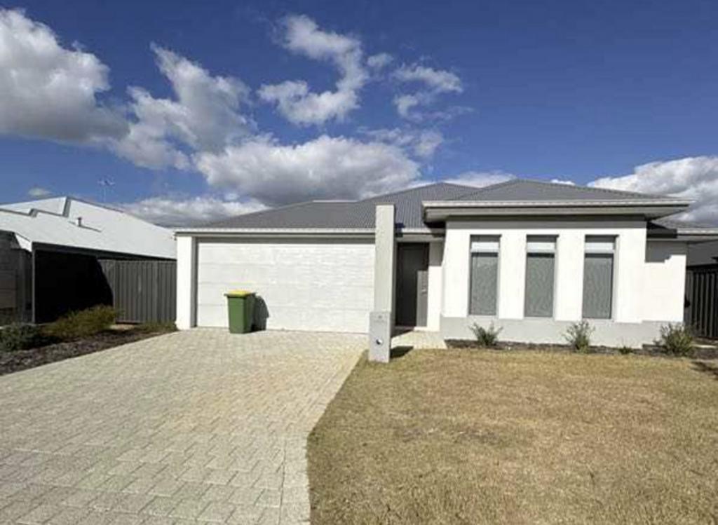 18 Belford Rd, Lakelands, WA 6180