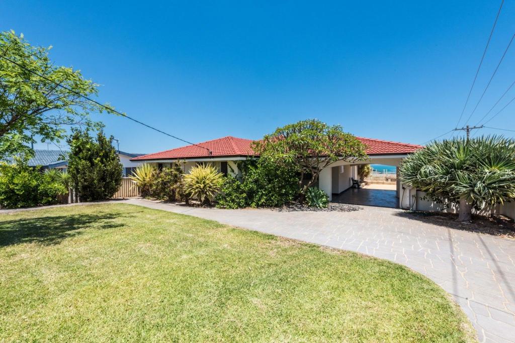 86 Bayview St, Mount Tarcoola, WA 6530