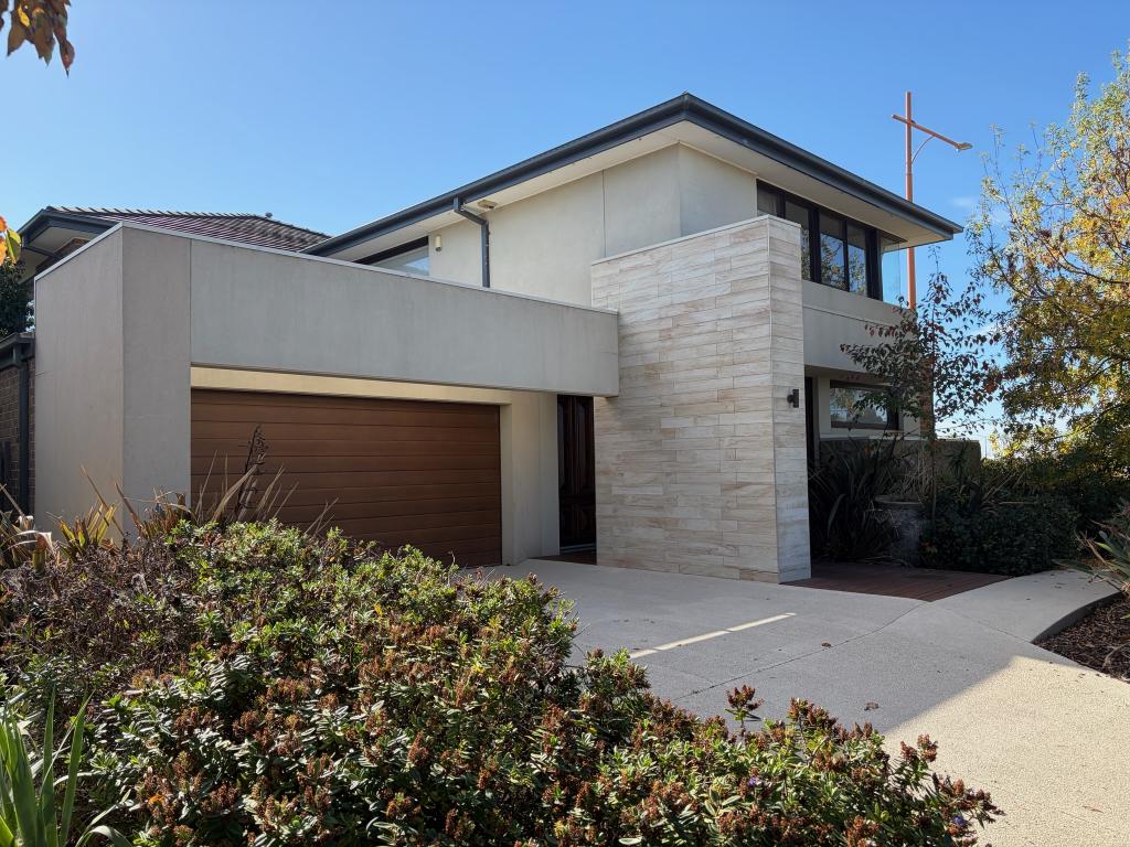 16 Armstrong Bvd, Mount Duneed, VIC 3217