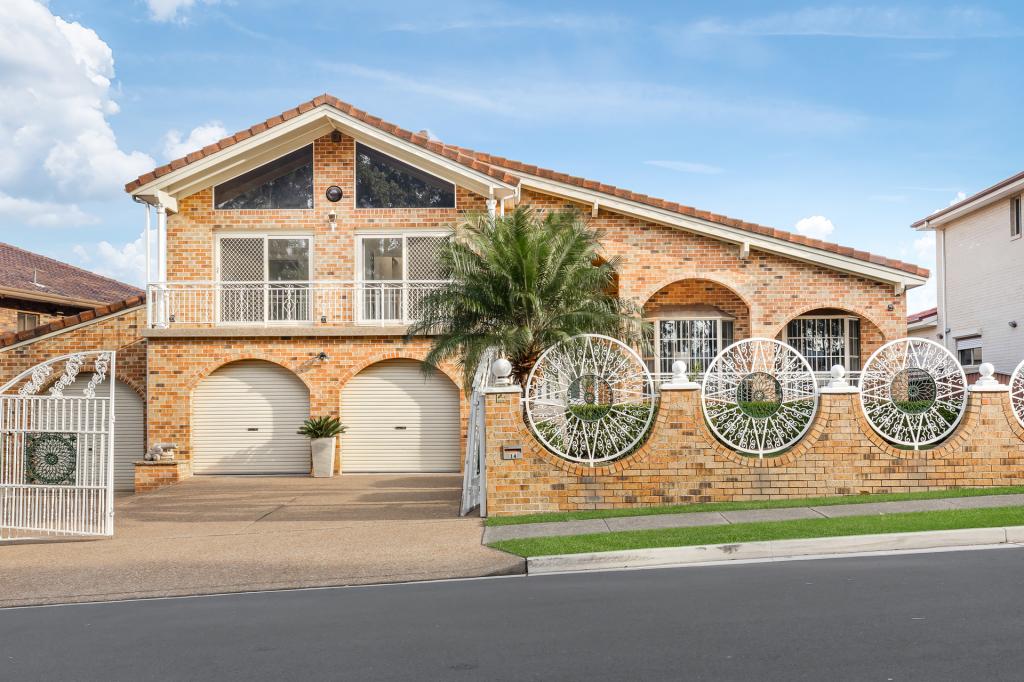 14 Tolmer St, Bossley Park, NSW 2176