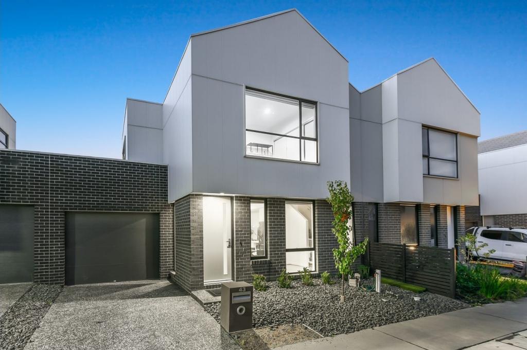 43 Quarter Cct, Springvale, VIC 3171