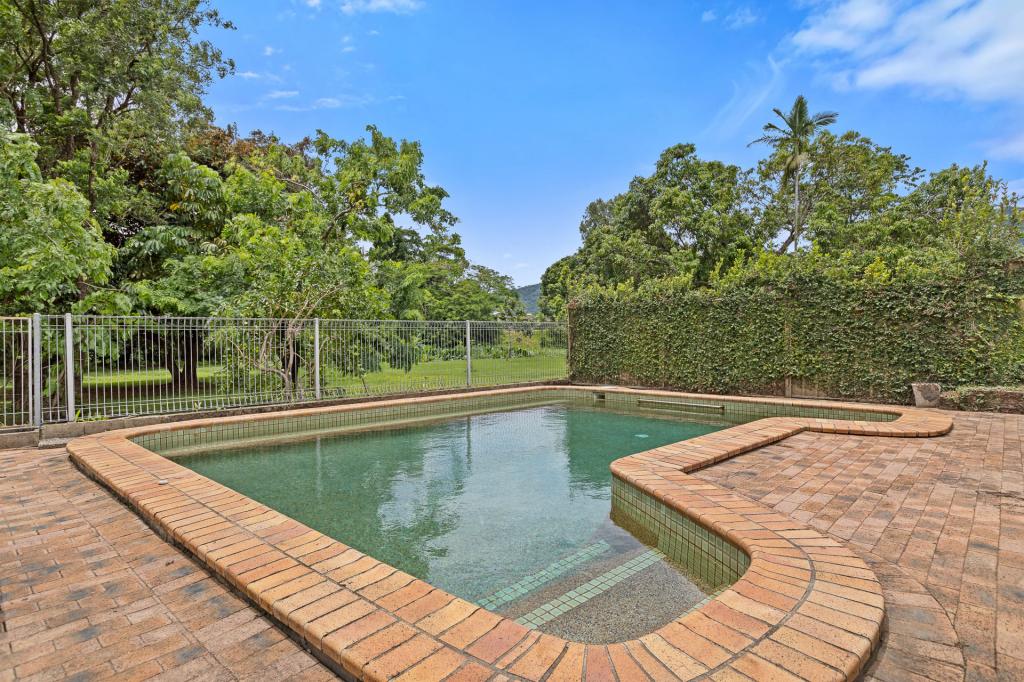 25 Sunflower Dr, Mooroobool, QLD 4870