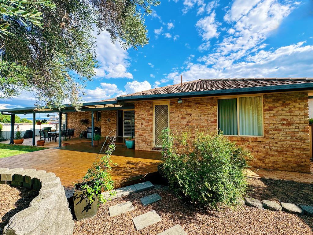 2 Korangi Pl, Hillvue, NSW 2340