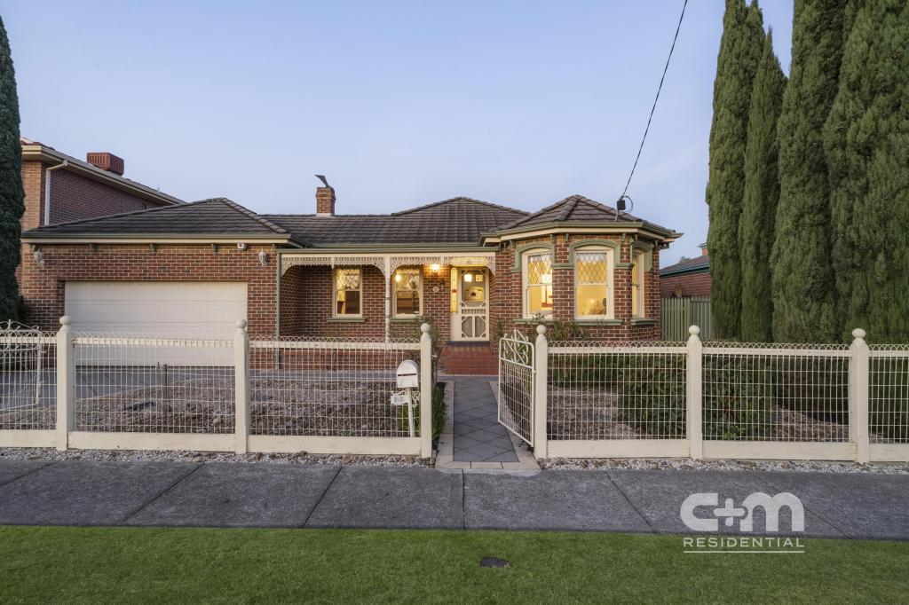30 Plumpton Ave, Oak Park, VIC 3046