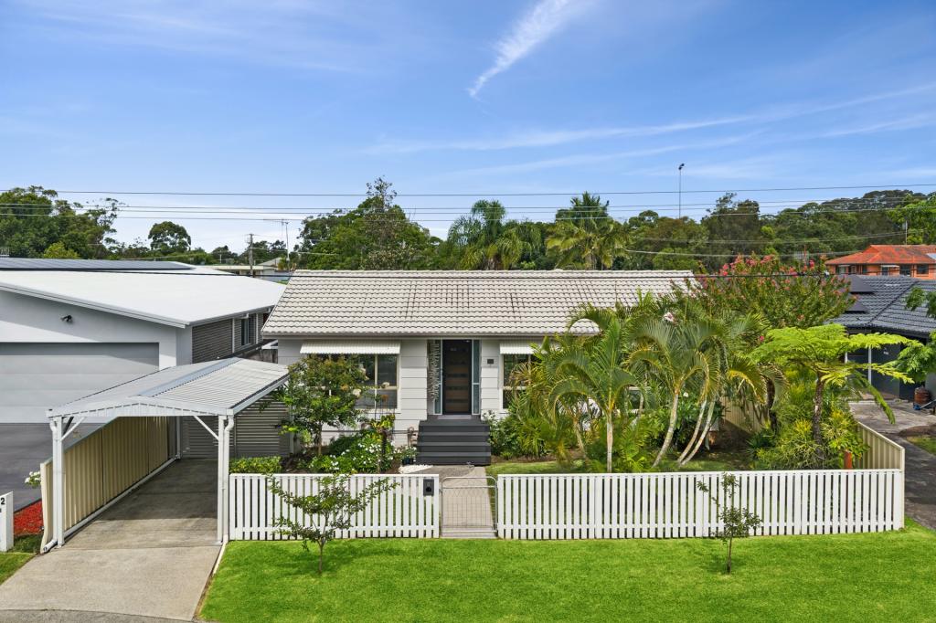 4 Jean Ave, Berkeley Vale, NSW 2261