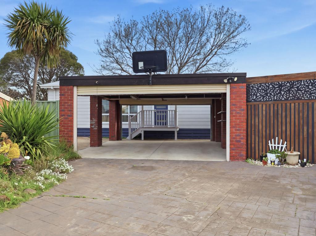8A PARUNA PL, HOPPERS CROSSING, VIC 3029