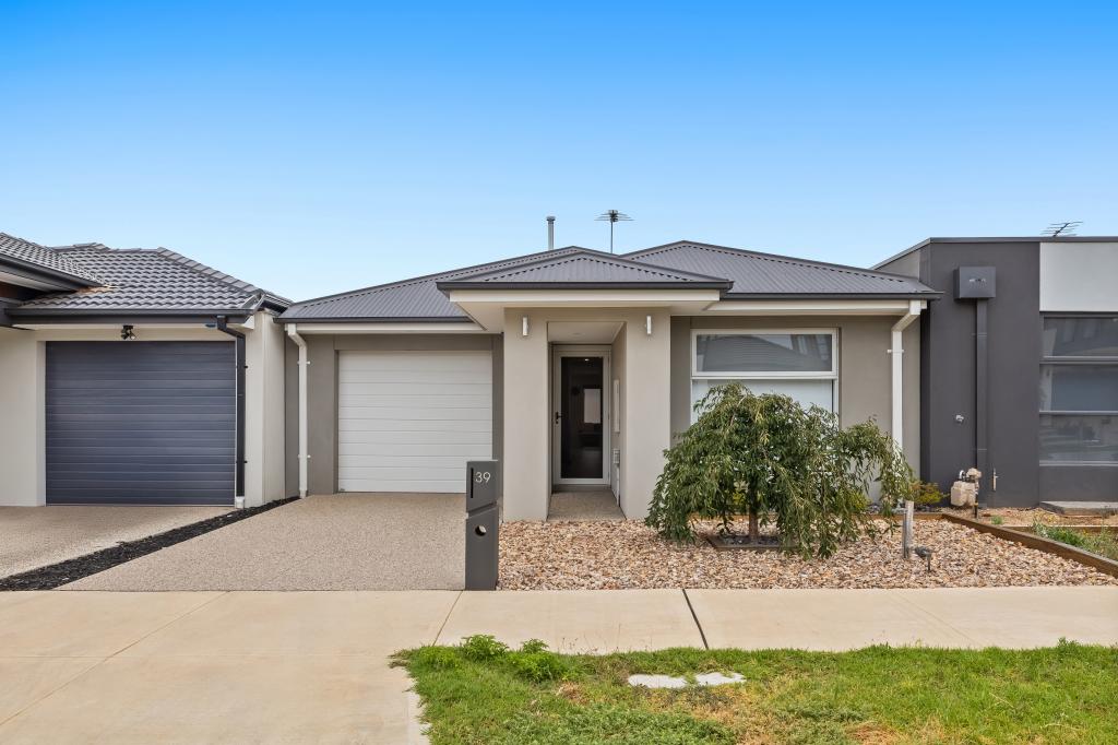 39 Wildlife Cct, Fraser Rise, VIC 3336